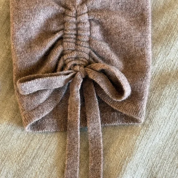 Garnet Hill MAUVE Cashmere Tie-Sleeve V-Neck Sweater - Picture 6 of 14